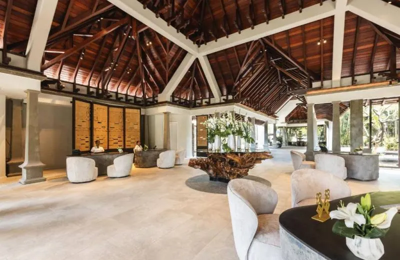 Maradiva Villas Resort & Spa 5*