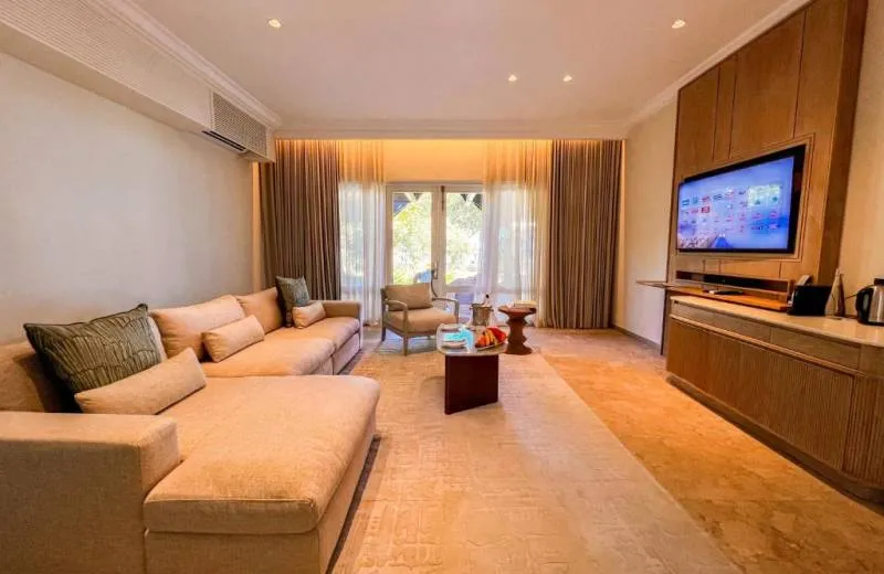 Maradiva Villas Resort & Spa 5*