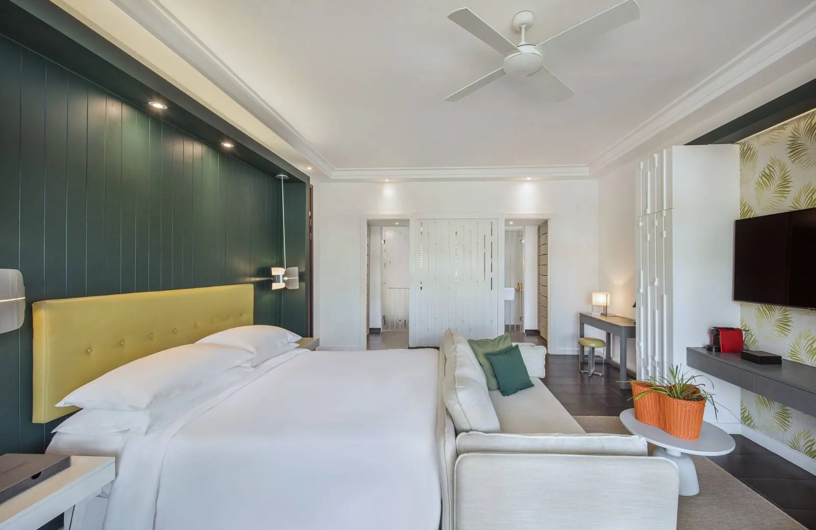 Long Beach, A Sunlife Resort 5*