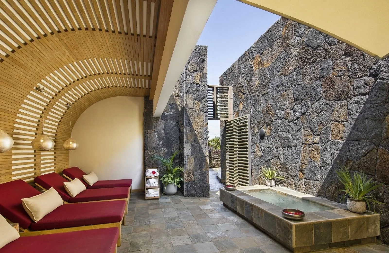 Long Beach, A Sunlife Resort 5*