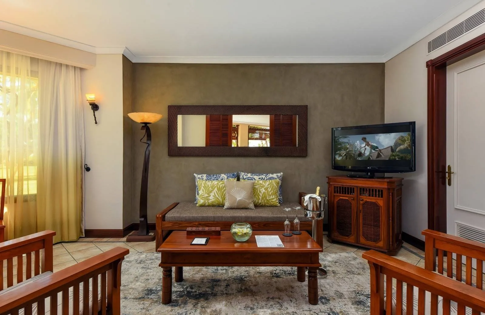 Dinarobin Beachcomber Golf Resort & Spa 5*