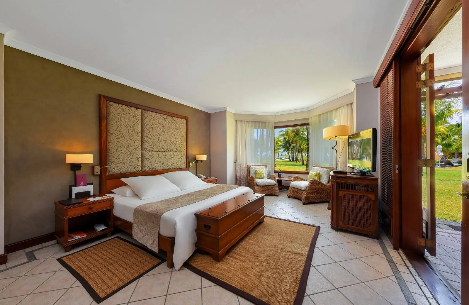 Dinarobin Beachcomber Golf Resort & Spa 5*