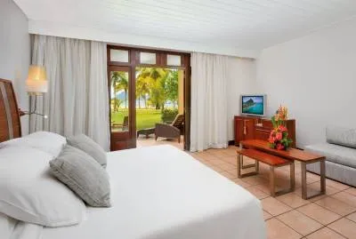 Paradis Beachcomber Golf Resort & Spa 5*