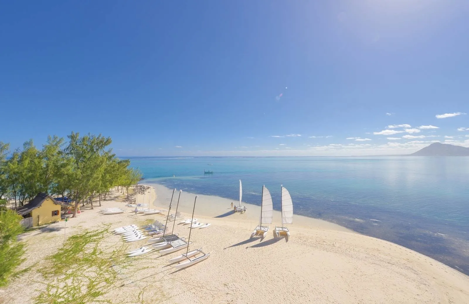 Paradis Beachcomber Golf Resort & Spa 5*