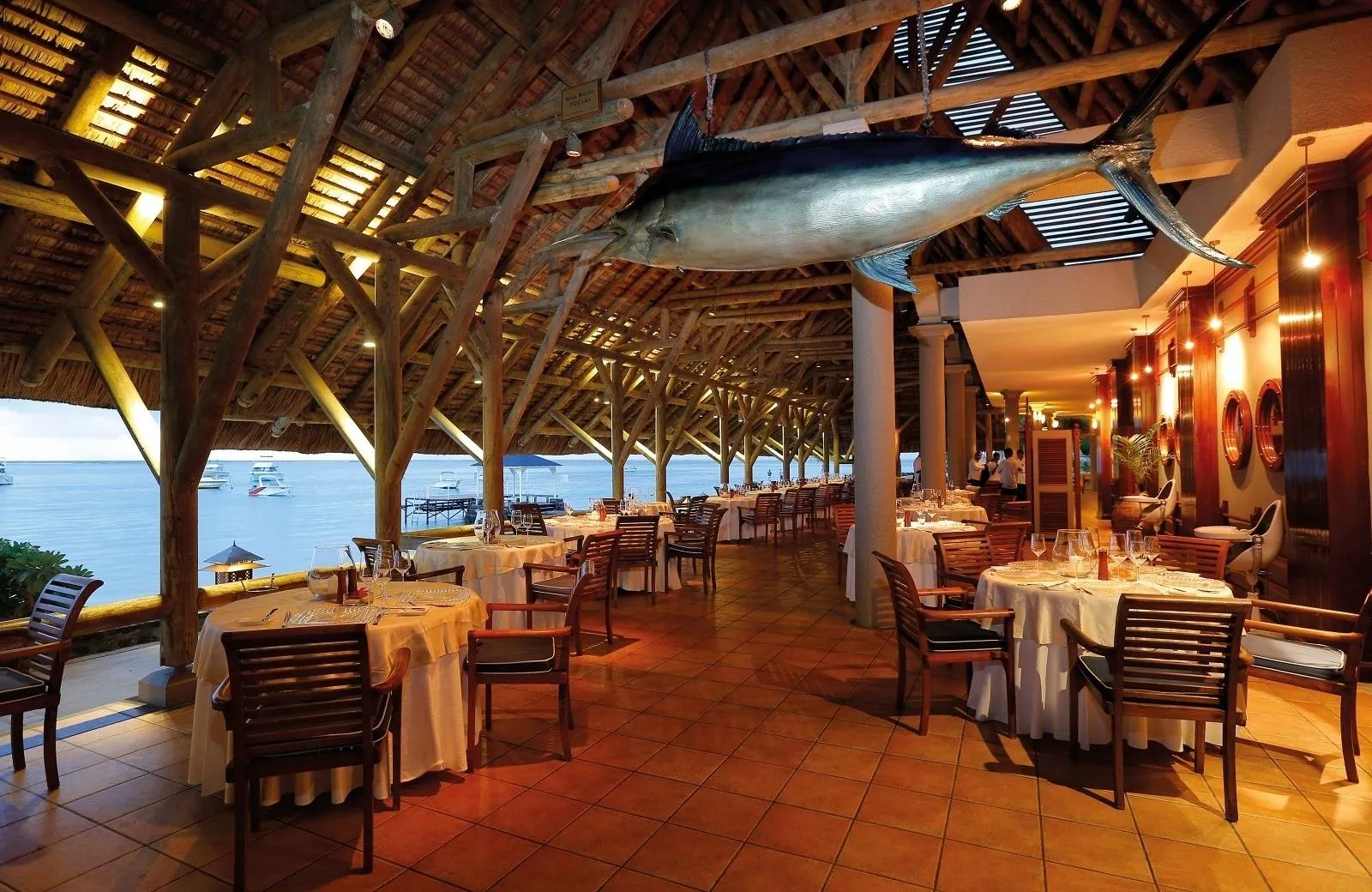 Paradis Beachcomber Golf Resort & Spa 5*