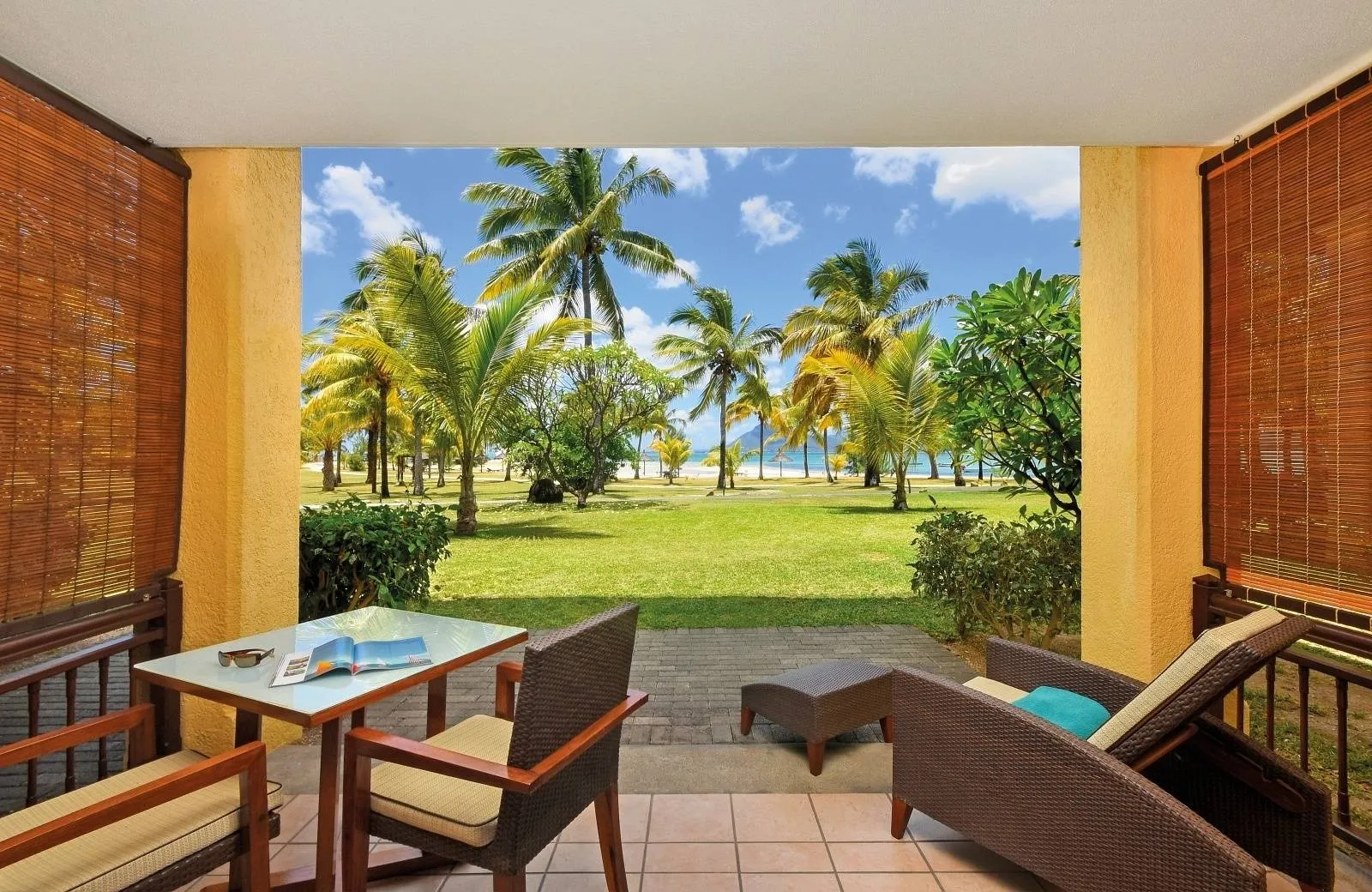 Paradis Beachcomber Golf Resort & Spa 5*