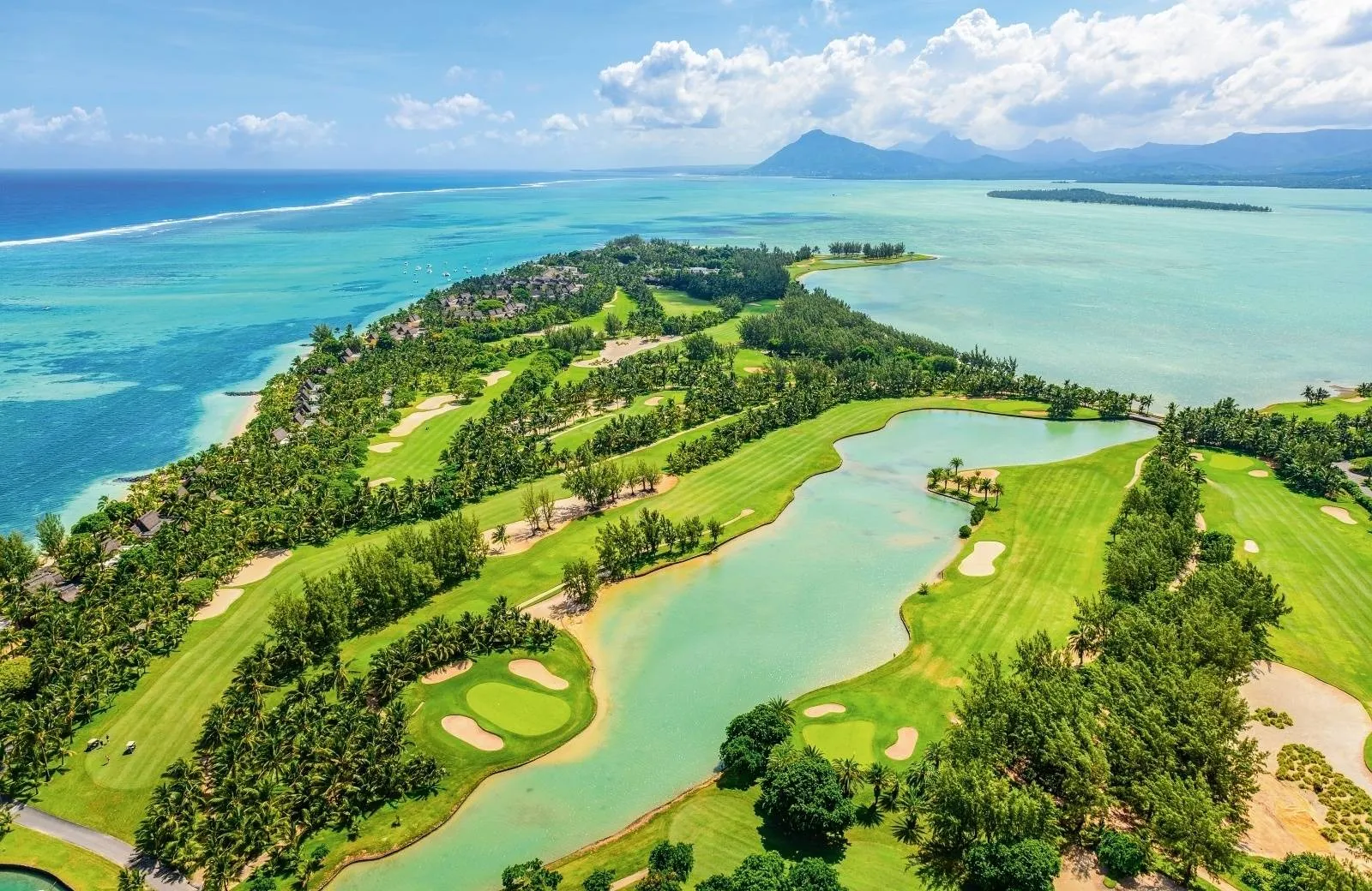 Paradis Beachcomber Golf Resort & Spa 5*