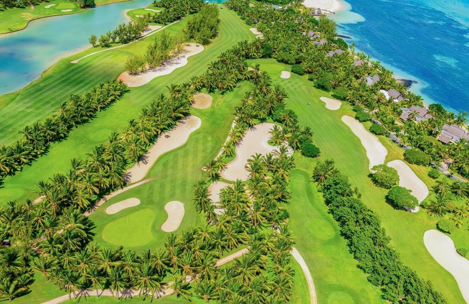 Paradis Beachcomber Golf Resort & Spa 5*
