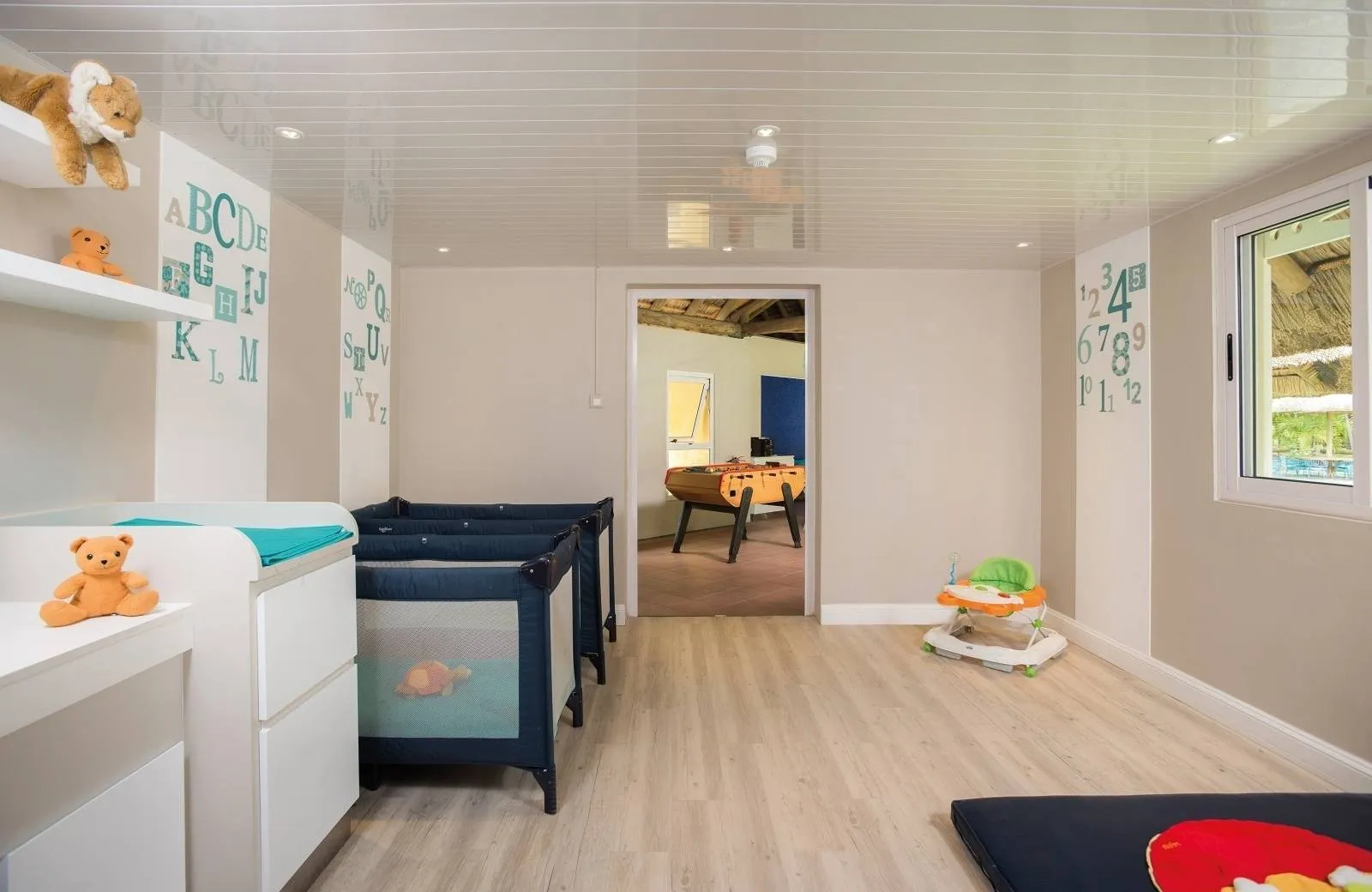 Paradis Beachcomber Golf Resort & Spa 5*