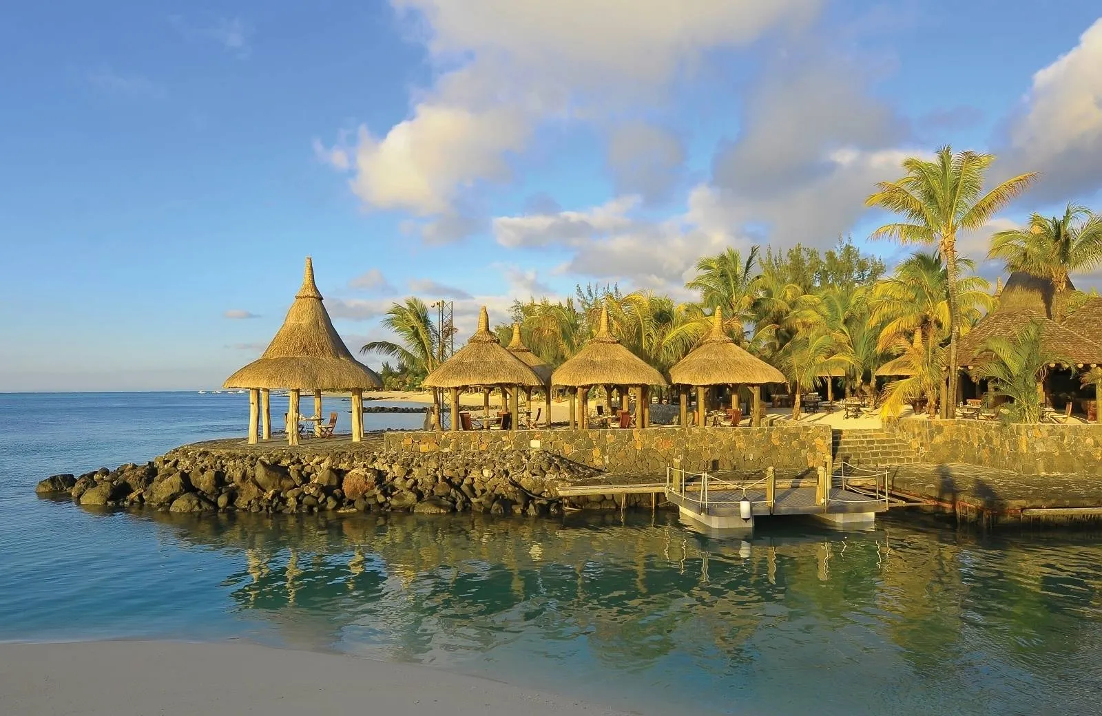 Paradis Beachcomber Golf Resort & Spa 5*