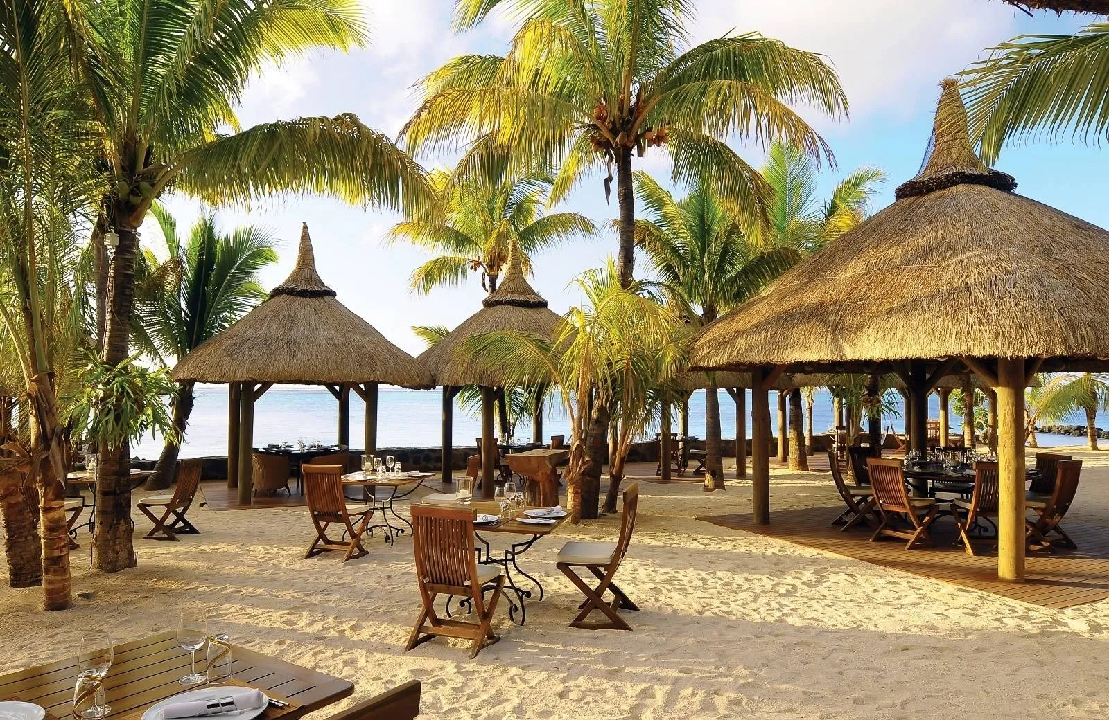 Paradis Beachcomber Golf Resort & Spa 5*