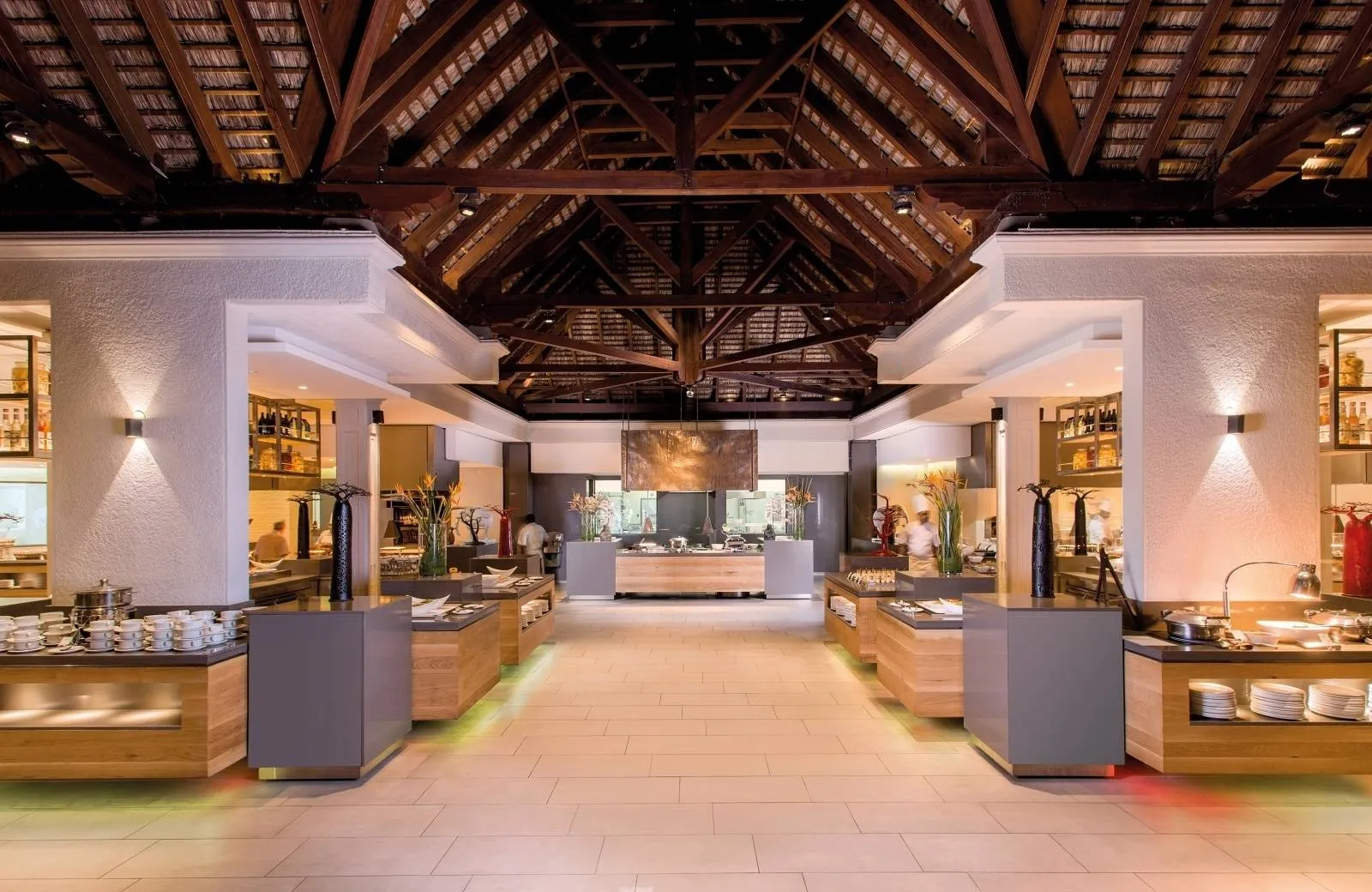 Paradis Beachcomber Golf Resort & Spa 5*