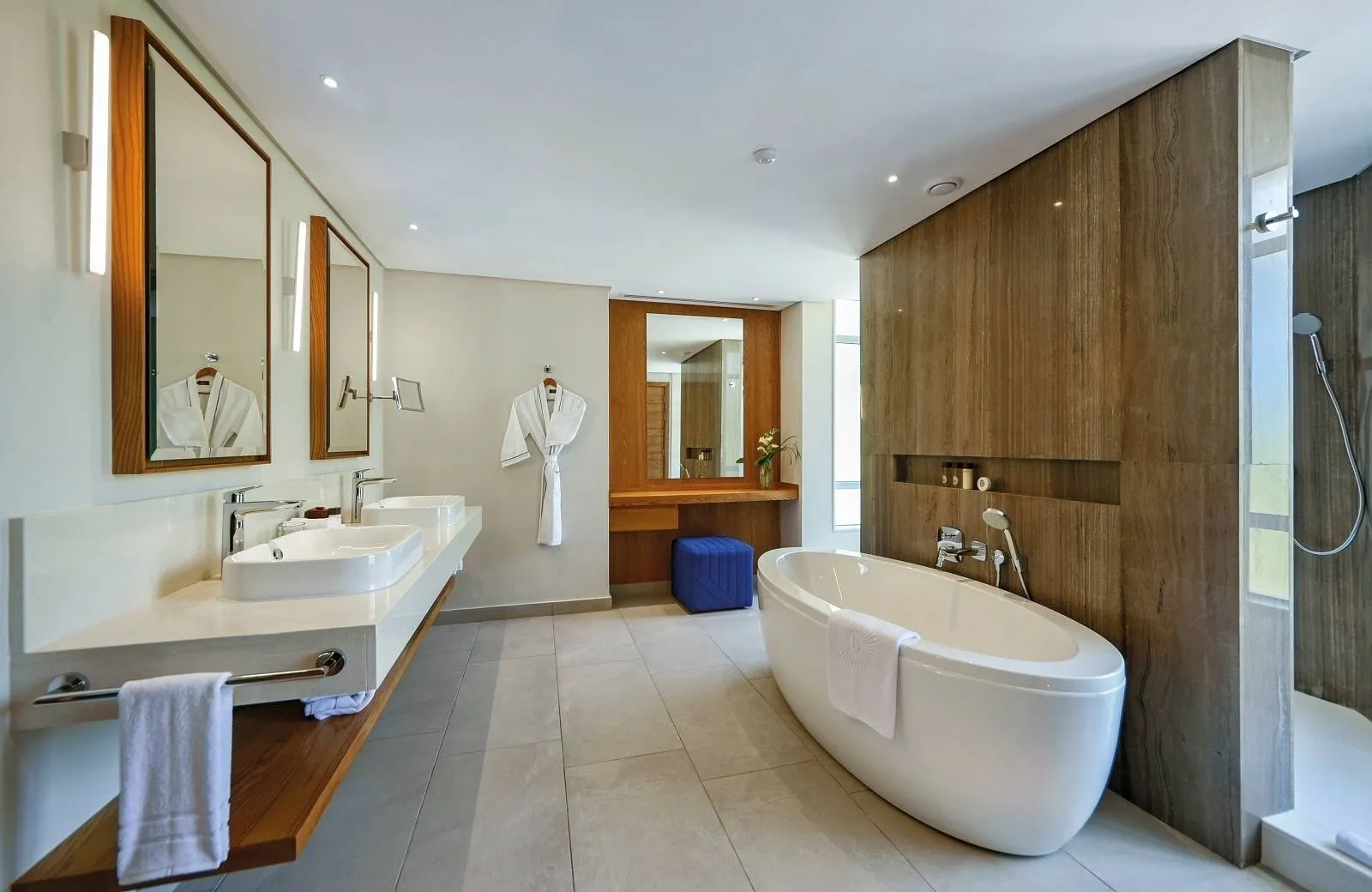 Paradis Beachcomber Golf Resort & Spa 5*