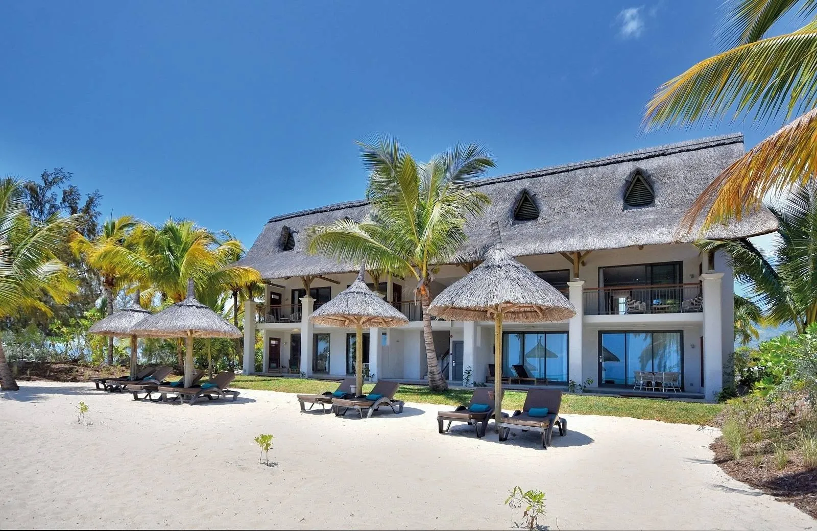 Paradis Beachcomber Golf Resort & Spa 5*