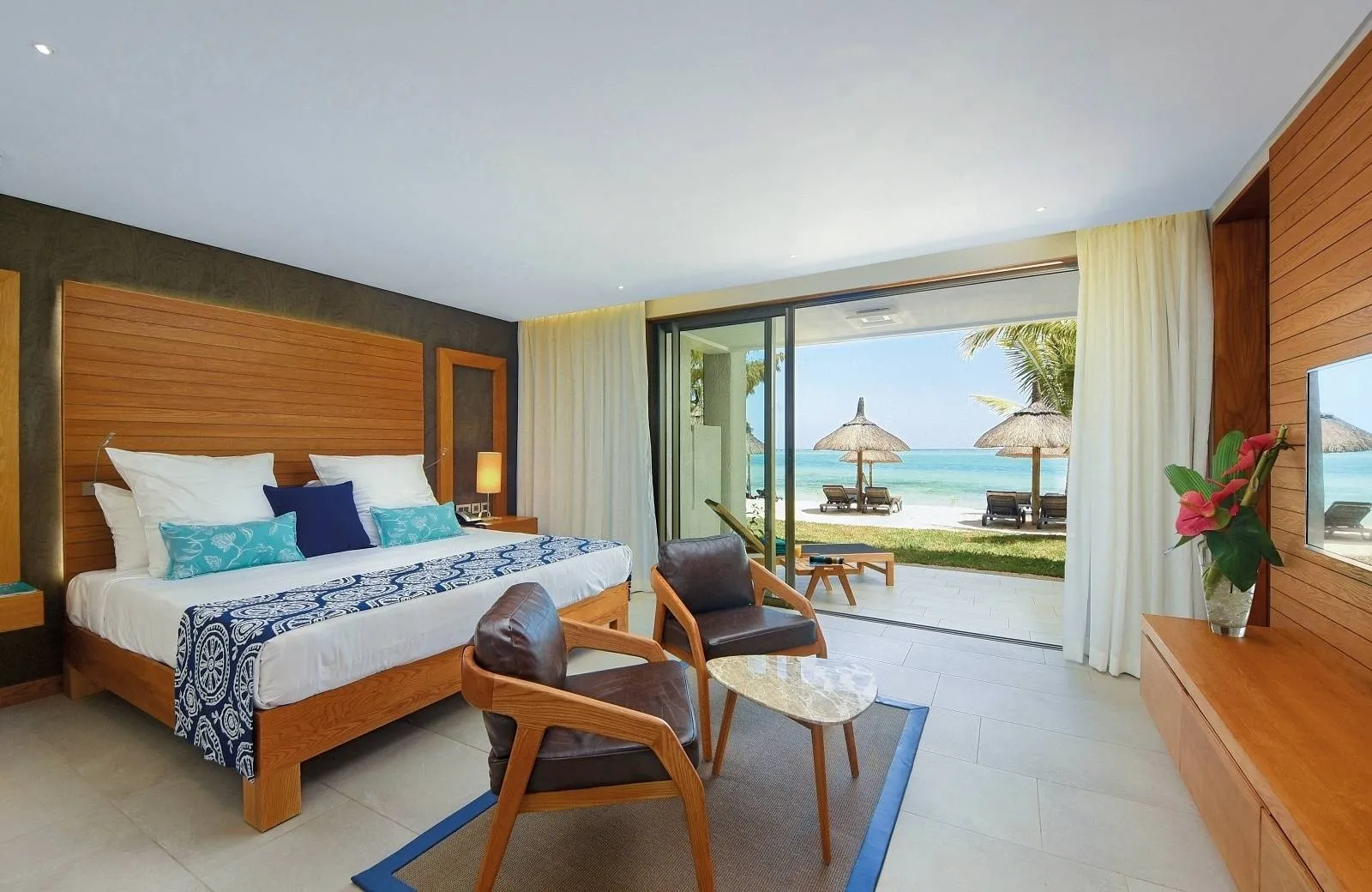 Paradis Beachcomber Golf Resort & Spa 5*