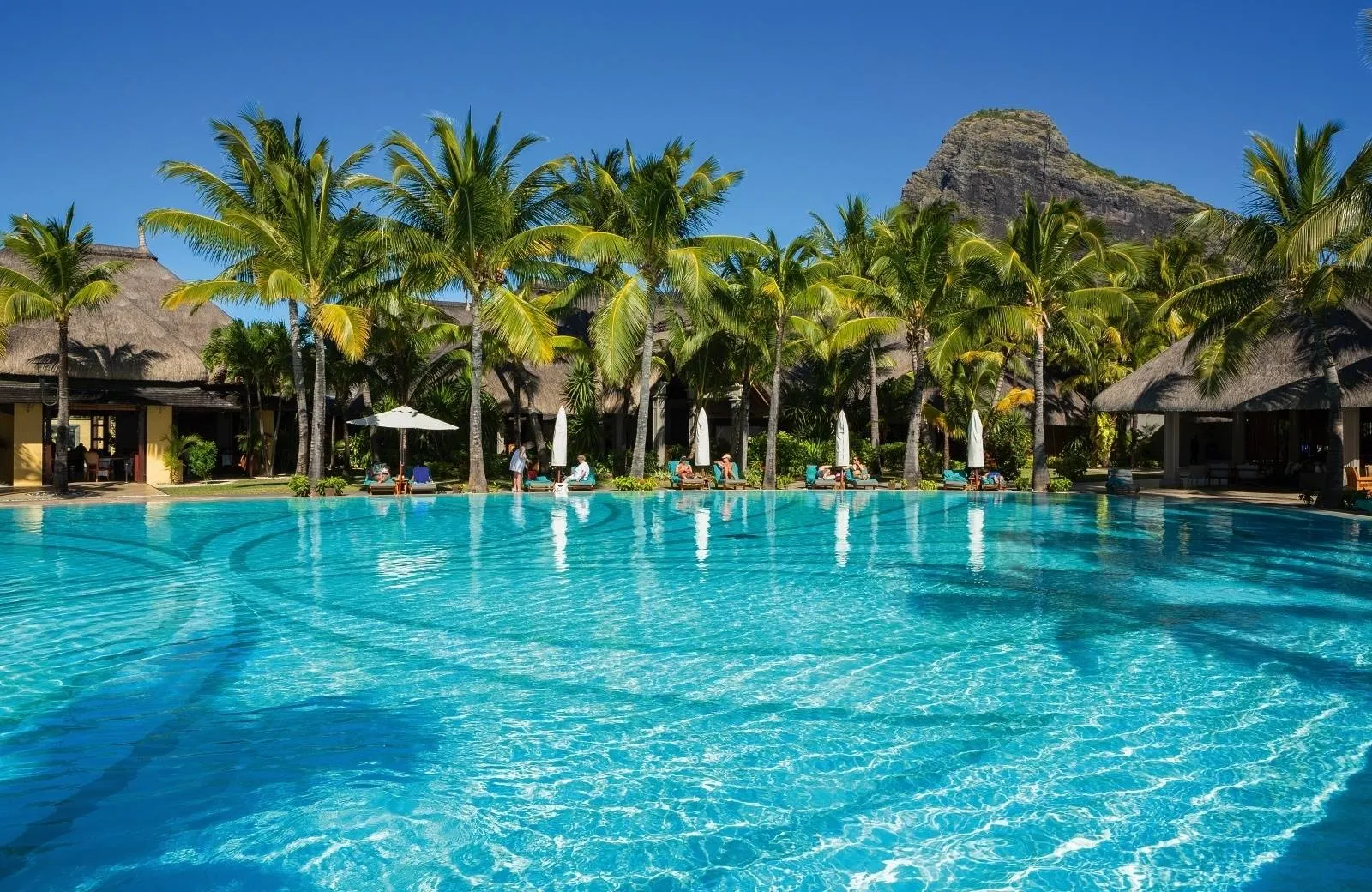 Paradis Beachcomber Golf Resort & Spa 5*