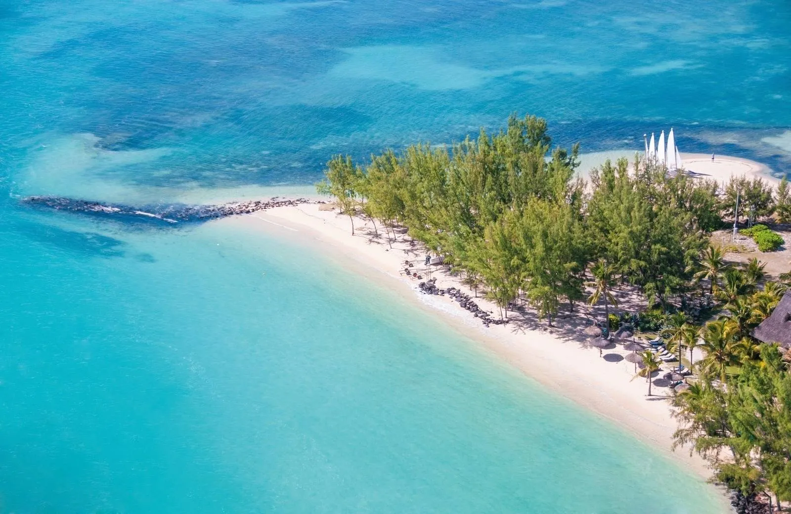 Paradis Beachcomber Golf Resort & Spa 5*