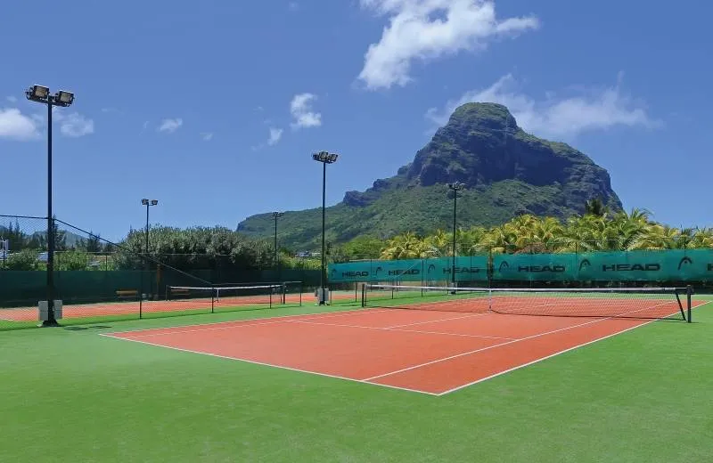 Paradis Beachcomber Golf Resort & Spa 5*