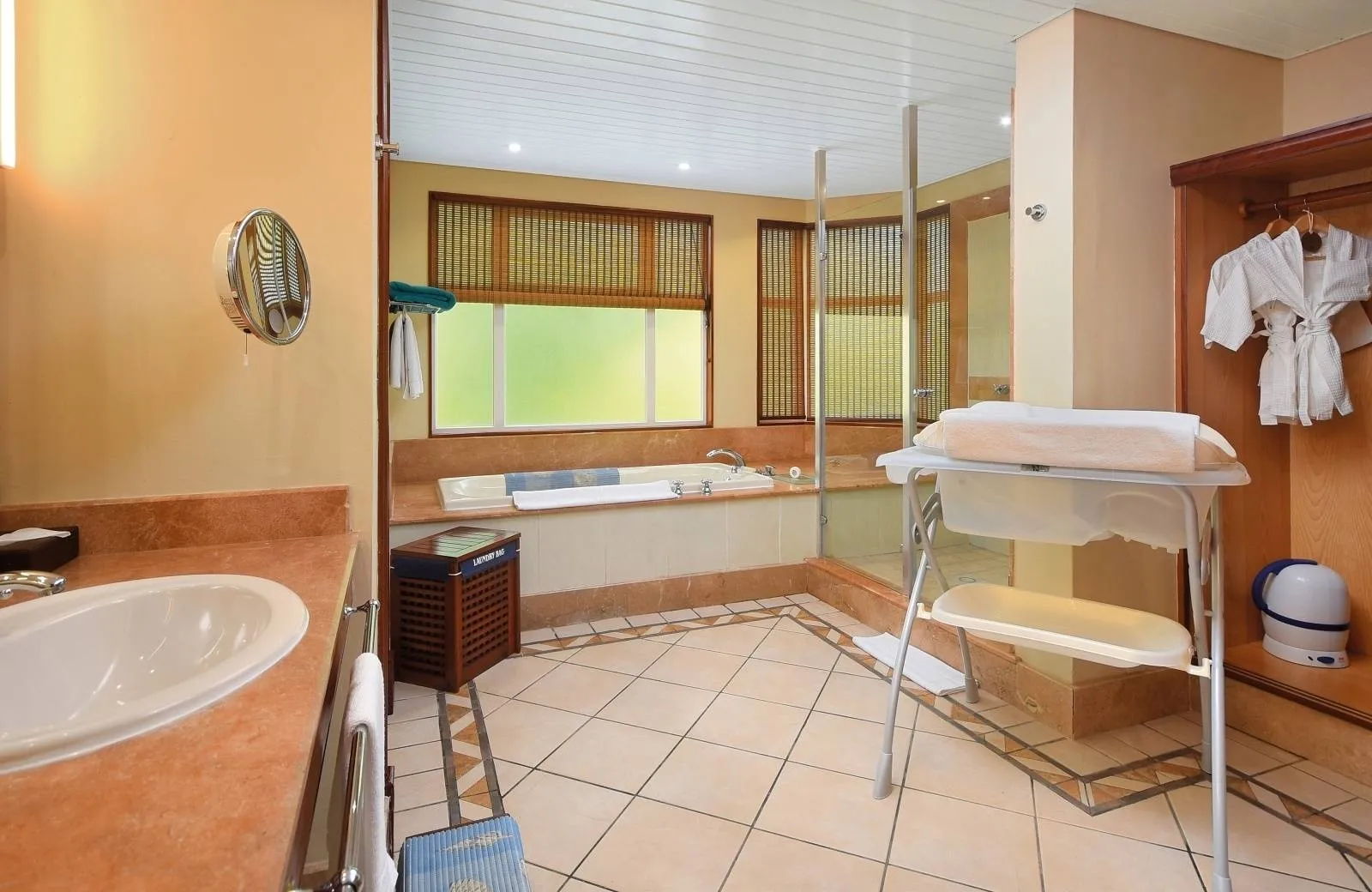 Paradis Beachcomber Golf Resort & Spa 5*