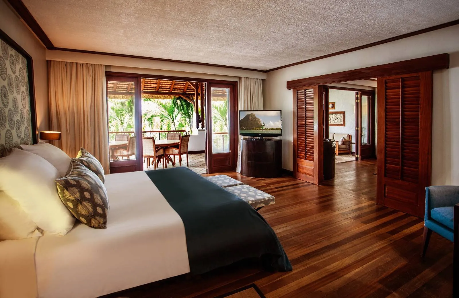 Paradis Beachcomber Golf Resort & Spa 5*