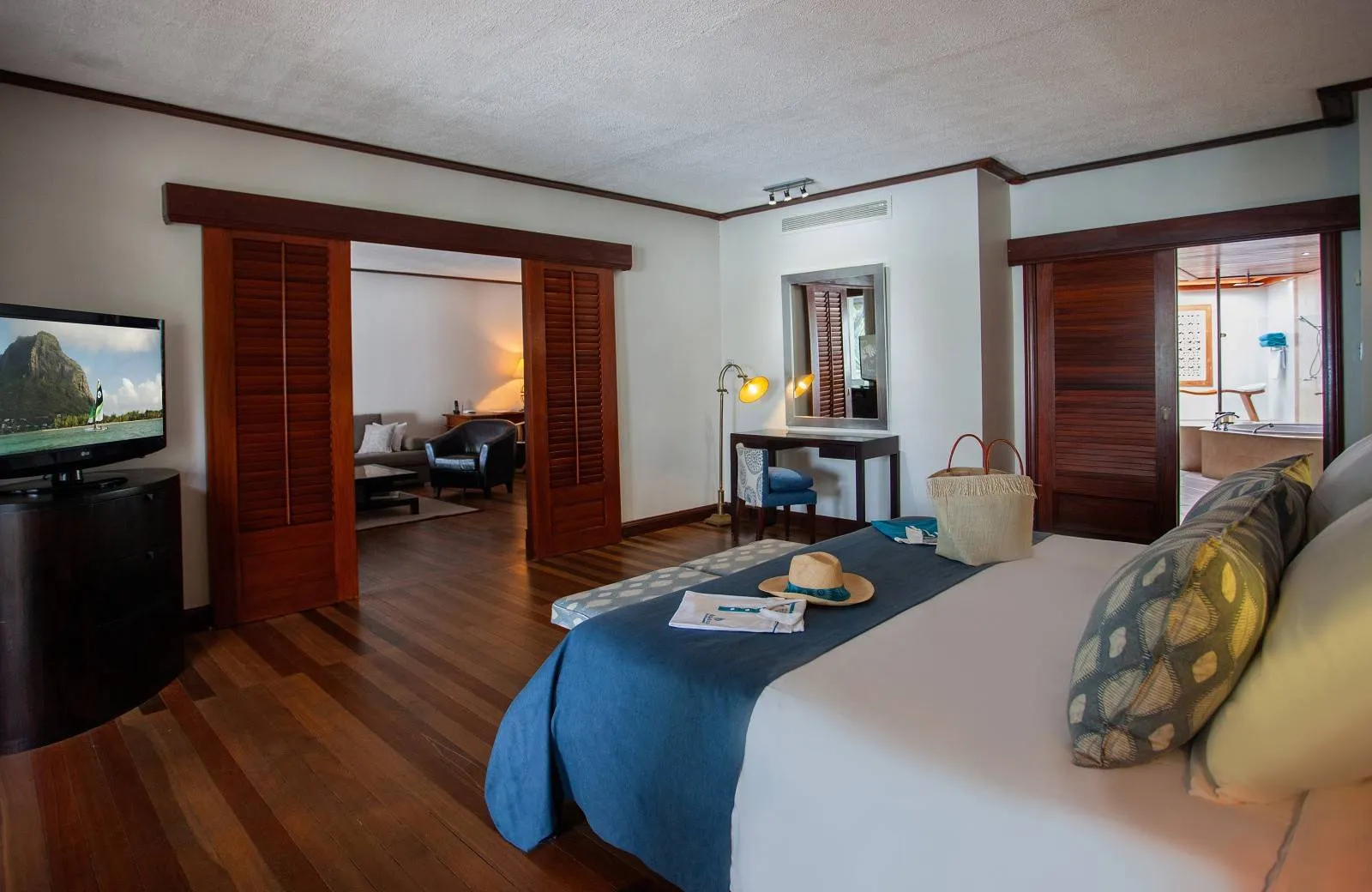 Paradis Beachcomber Golf Resort & Spa 5*