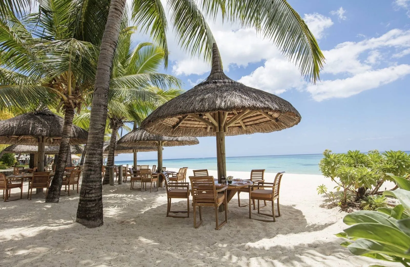 Paradis Beachcomber Golf Resort & Spa 5*