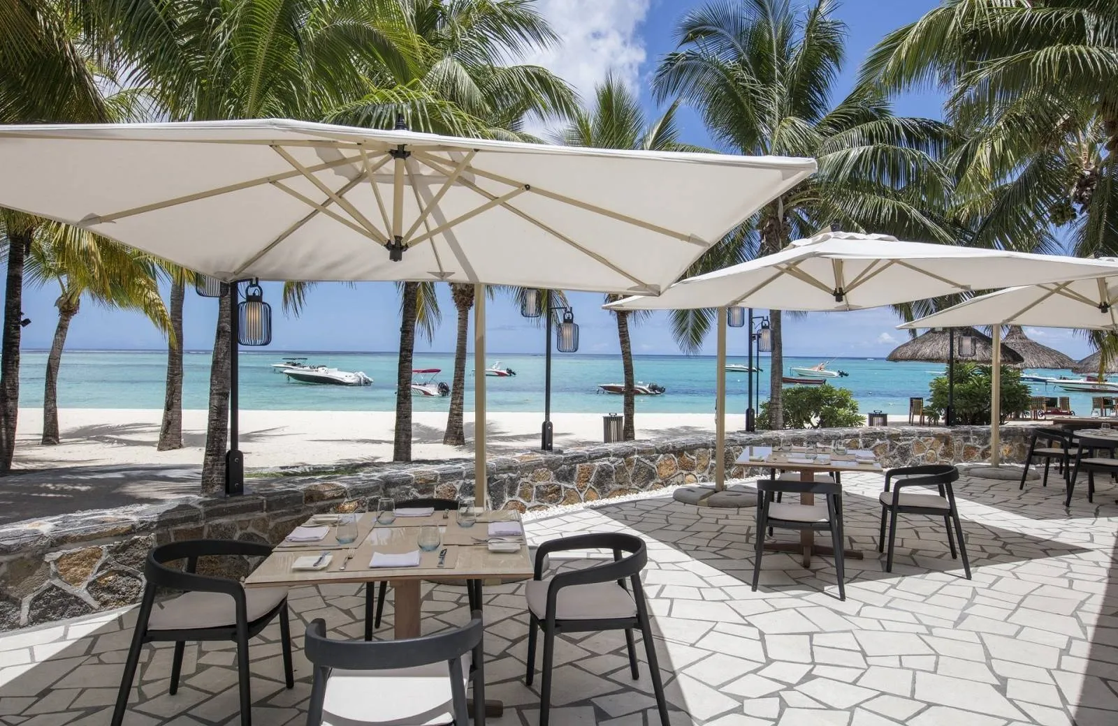 Paradis Beachcomber Golf Resort & Spa 5*