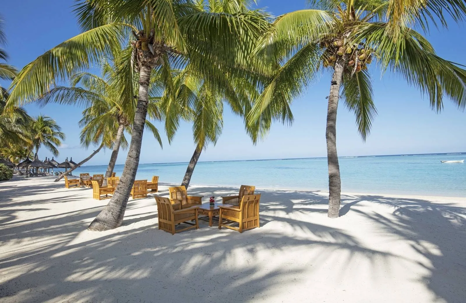 Paradis Beachcomber Golf Resort & Spa 5*