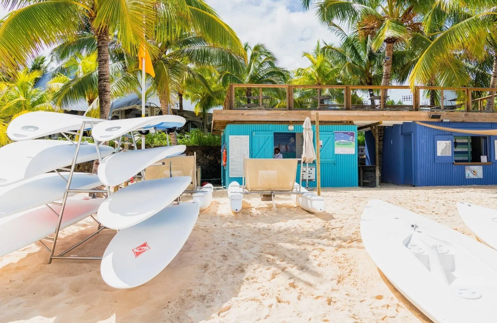 Victoria Beachcomber Resort & Spa 4*