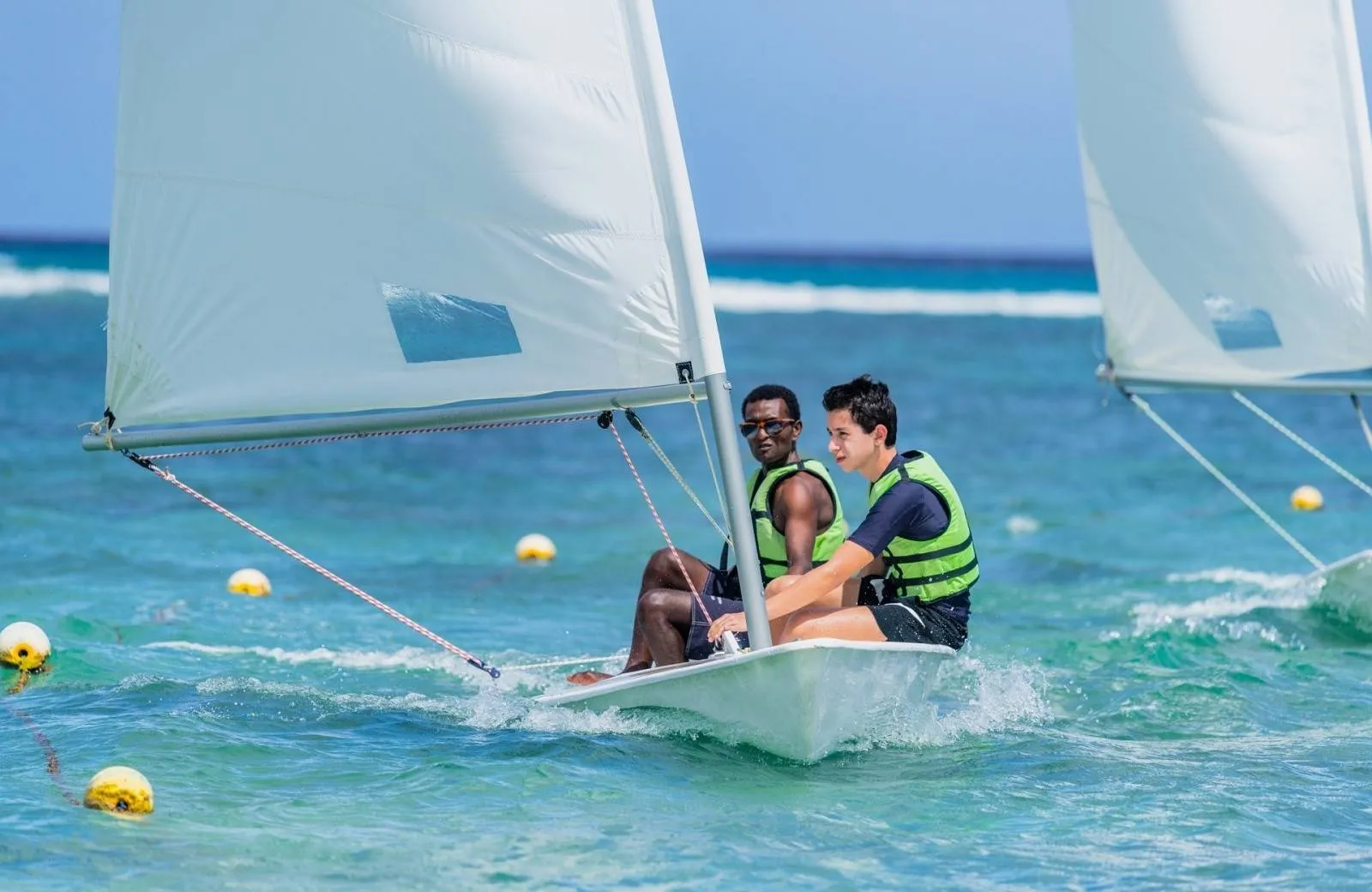 Victoria Beachcomber Resort & Spa 4*