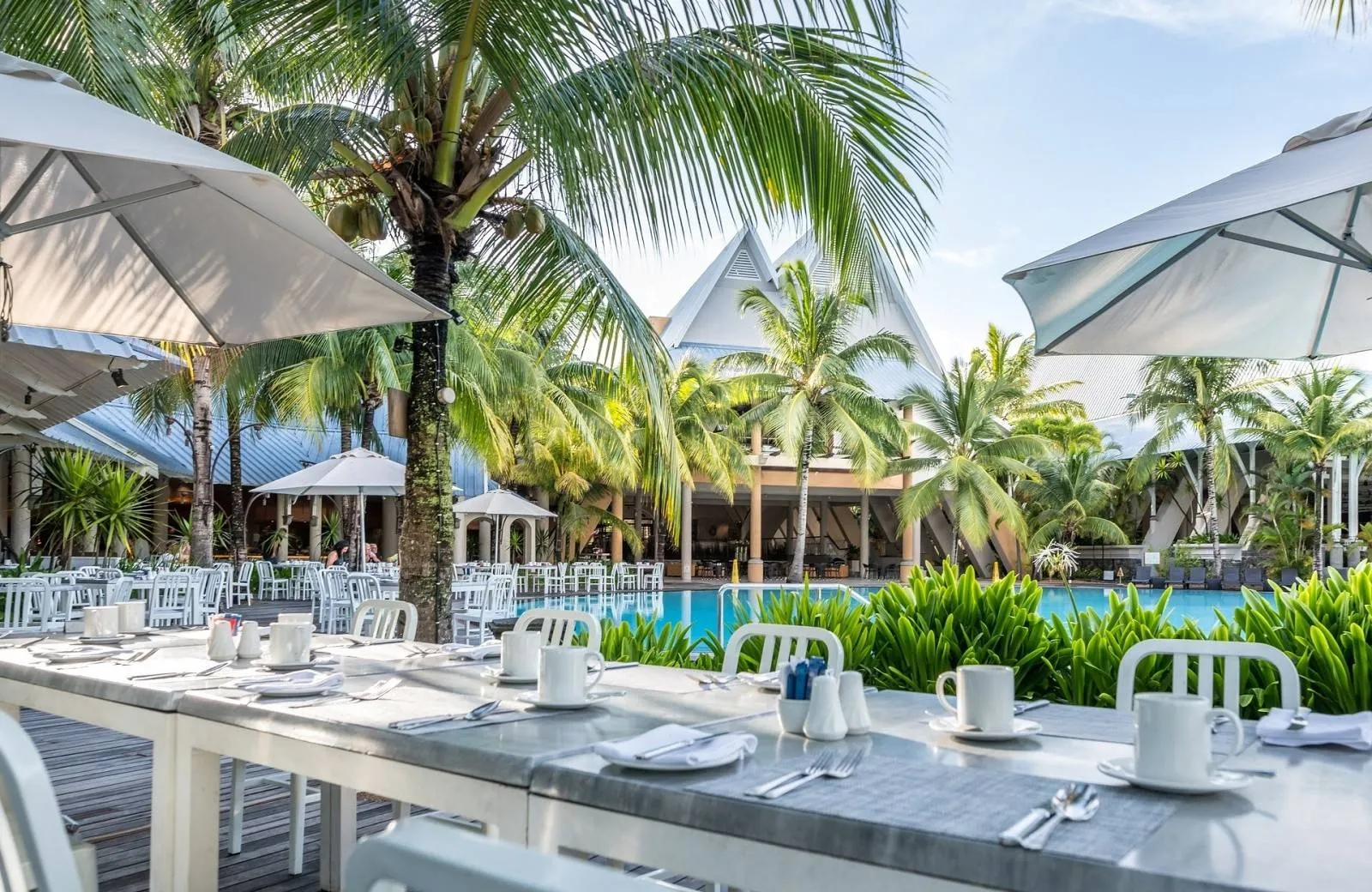 Victoria Beachcomber Resort & Spa 4*