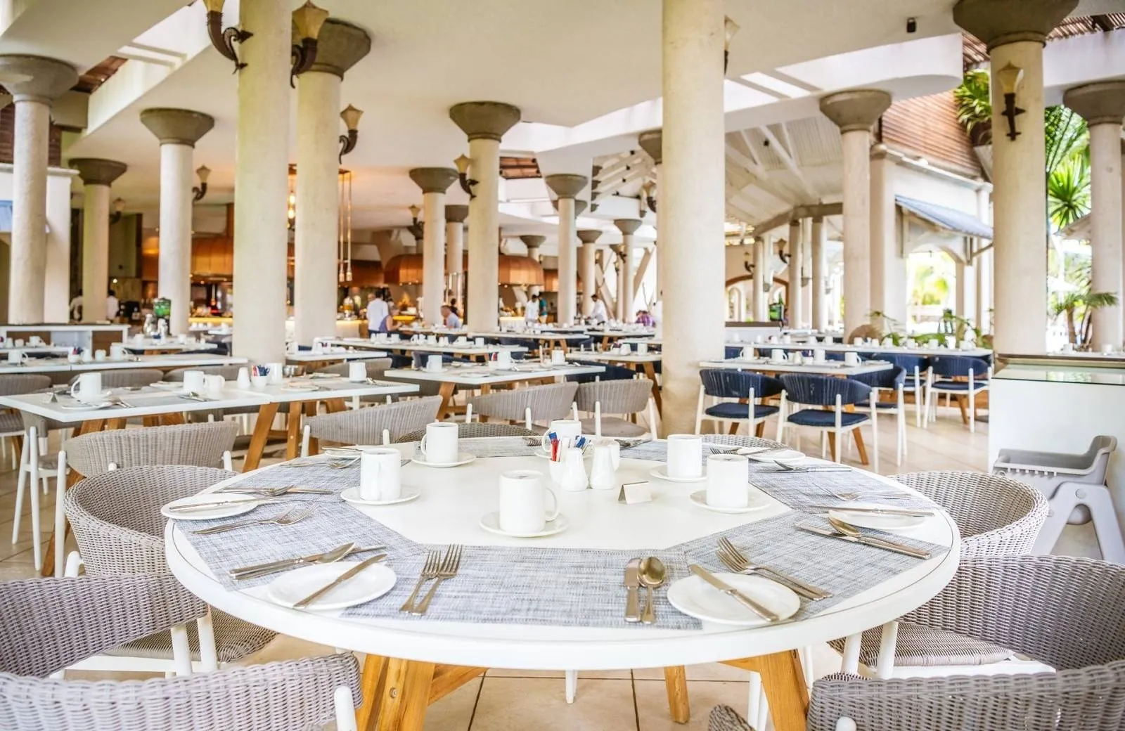 Victoria Beachcomber Resort & Spa 4*