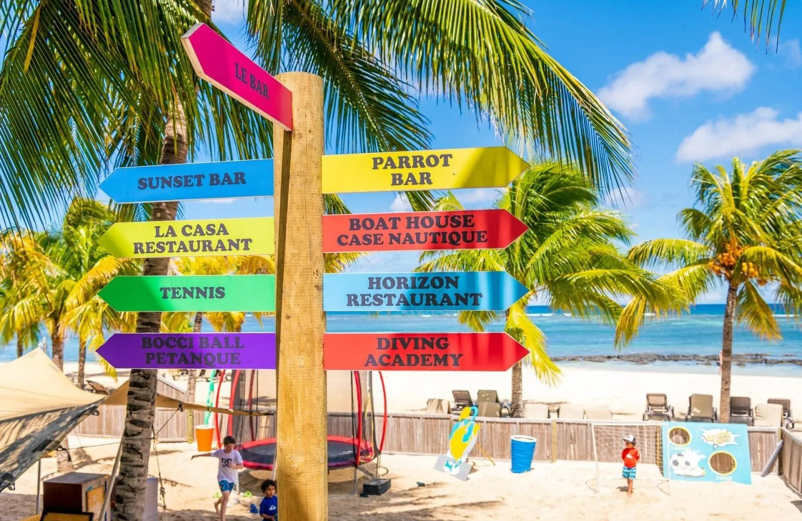 Victoria Beachcomber Resort & Spa 4*