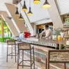 Victoria Beachcomber Resort & Spa 4*