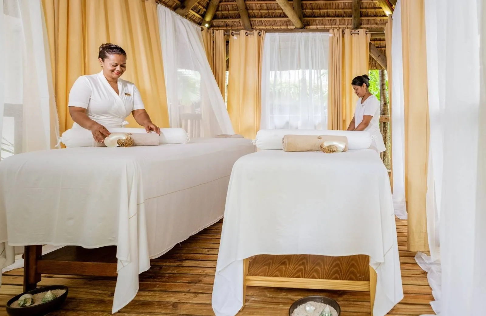 Victoria Beachcomber Resort & Spa 4*