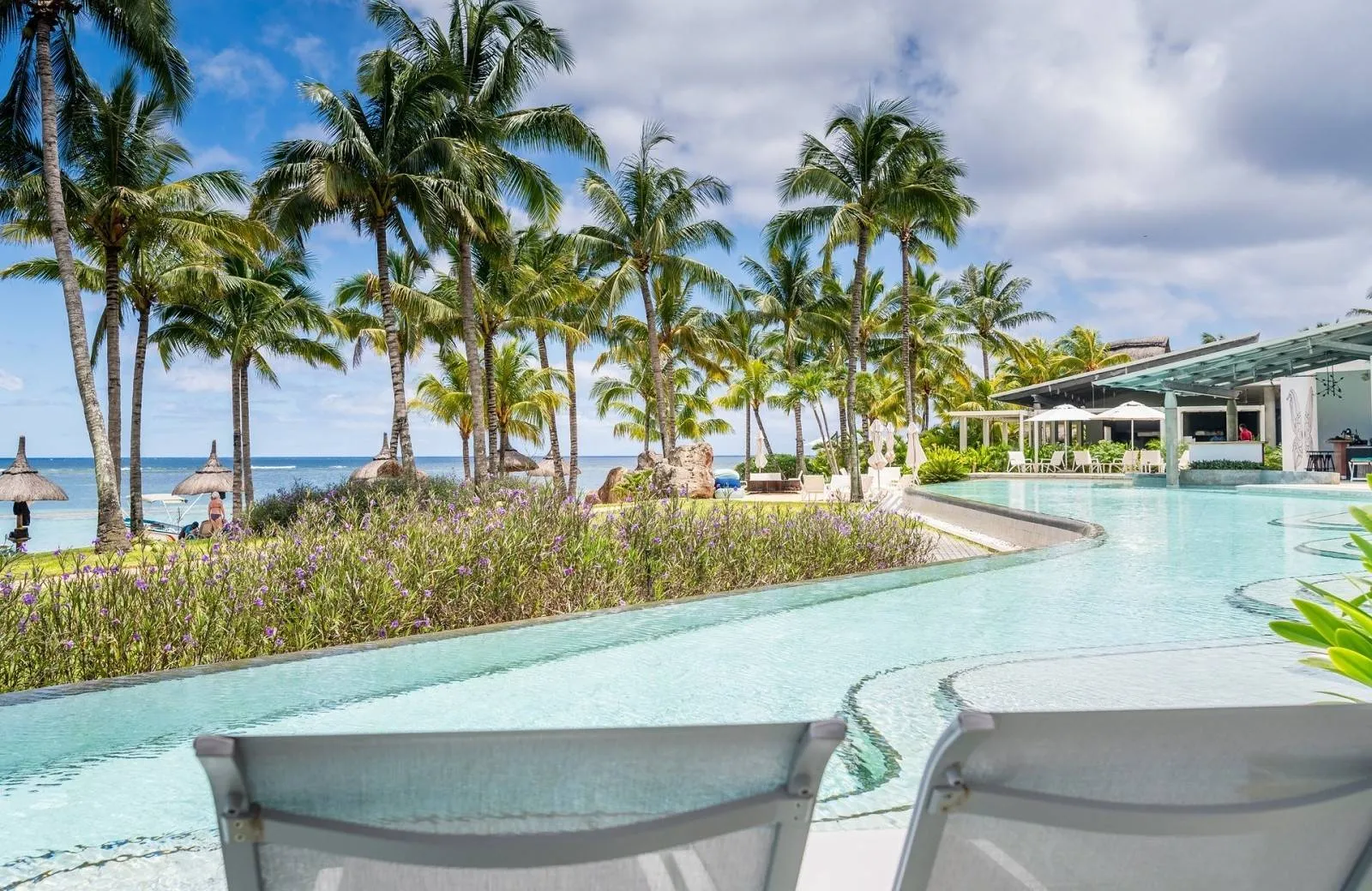 Victoria Beachcomber Resort & Spa 4*