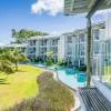 Victoria Beachcomber Resort & Spa 4*