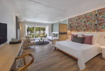 Victoria Beachcomber Resort & Spa 4*