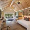 Victoria Beachcomber Resort & Spa 4*