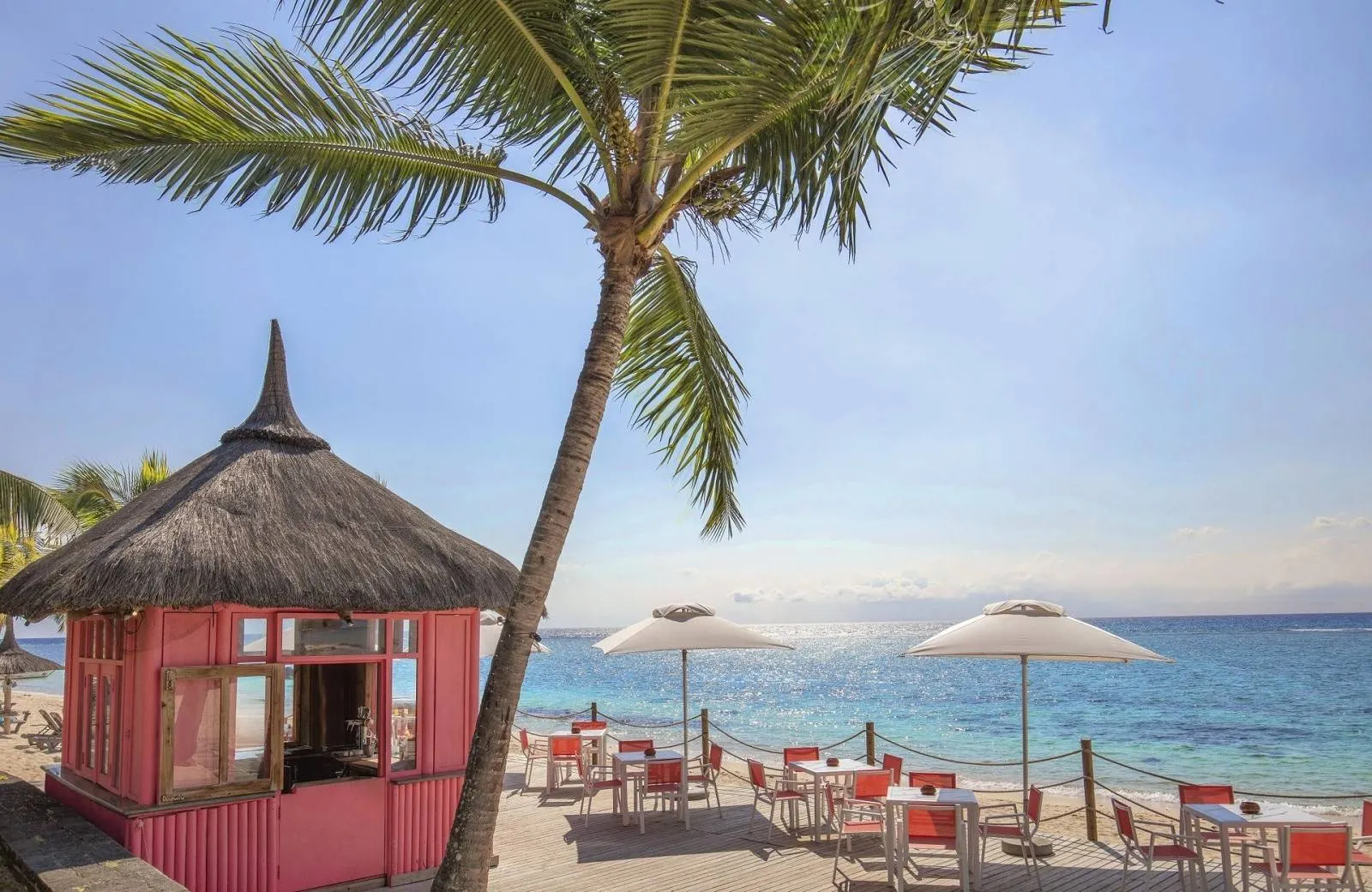 Victoria Beachcomber Resort & Spa 4*