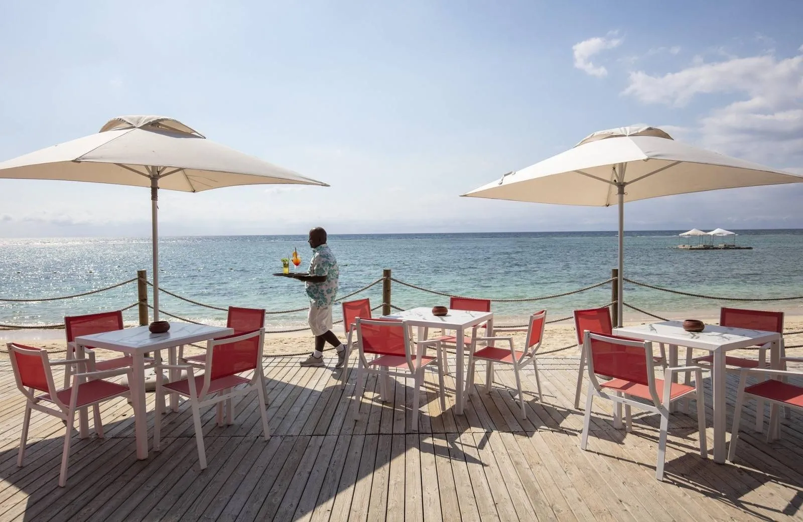 Victoria Beachcomber Resort & Spa 4*