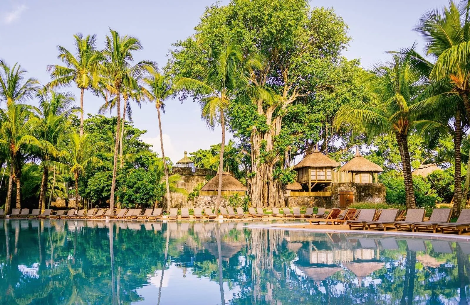 Canonnier Beachcomber Golf Resort & Spa 4*