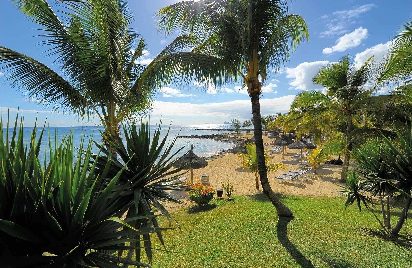 Canonnier Beachcomber Golf Resort & Spa 4*