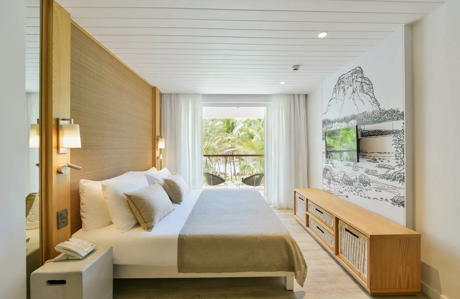 Canonnier Beachcomber Golf Resort & Spa 4*