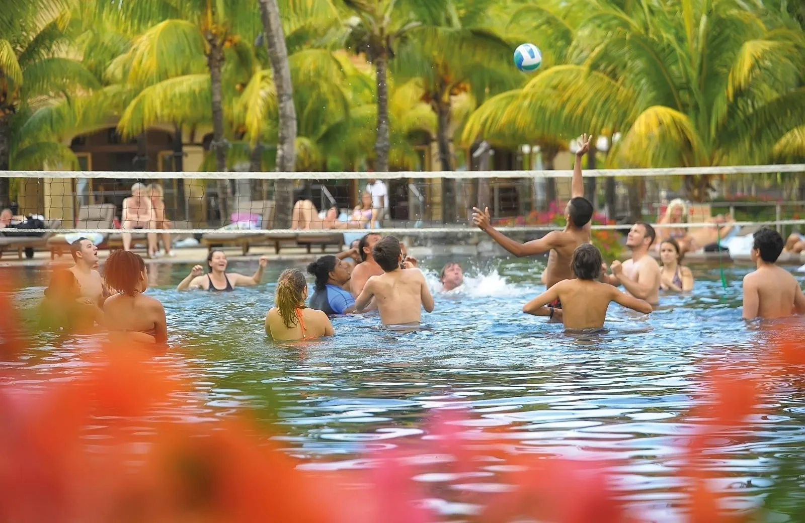 Mauricia Beachcomber Resort & Spa 4*