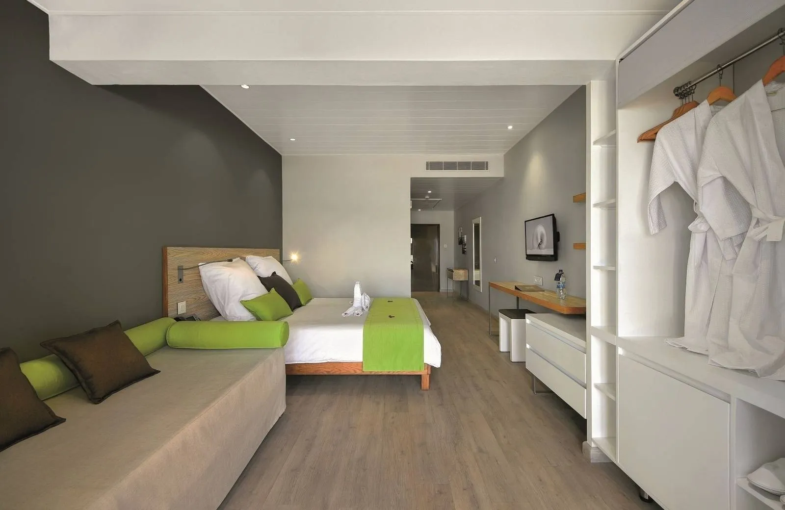 Mauricia Beachcomber Resort & Spa 4*