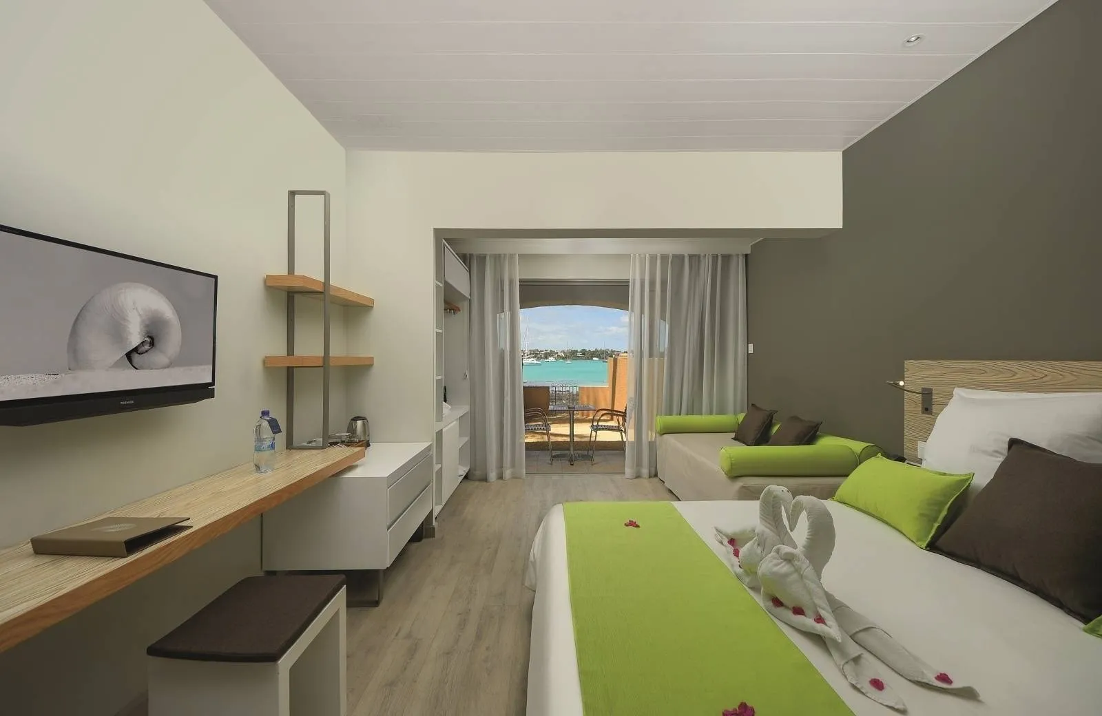 Mauricia Beachcomber Resort & Spa 4*