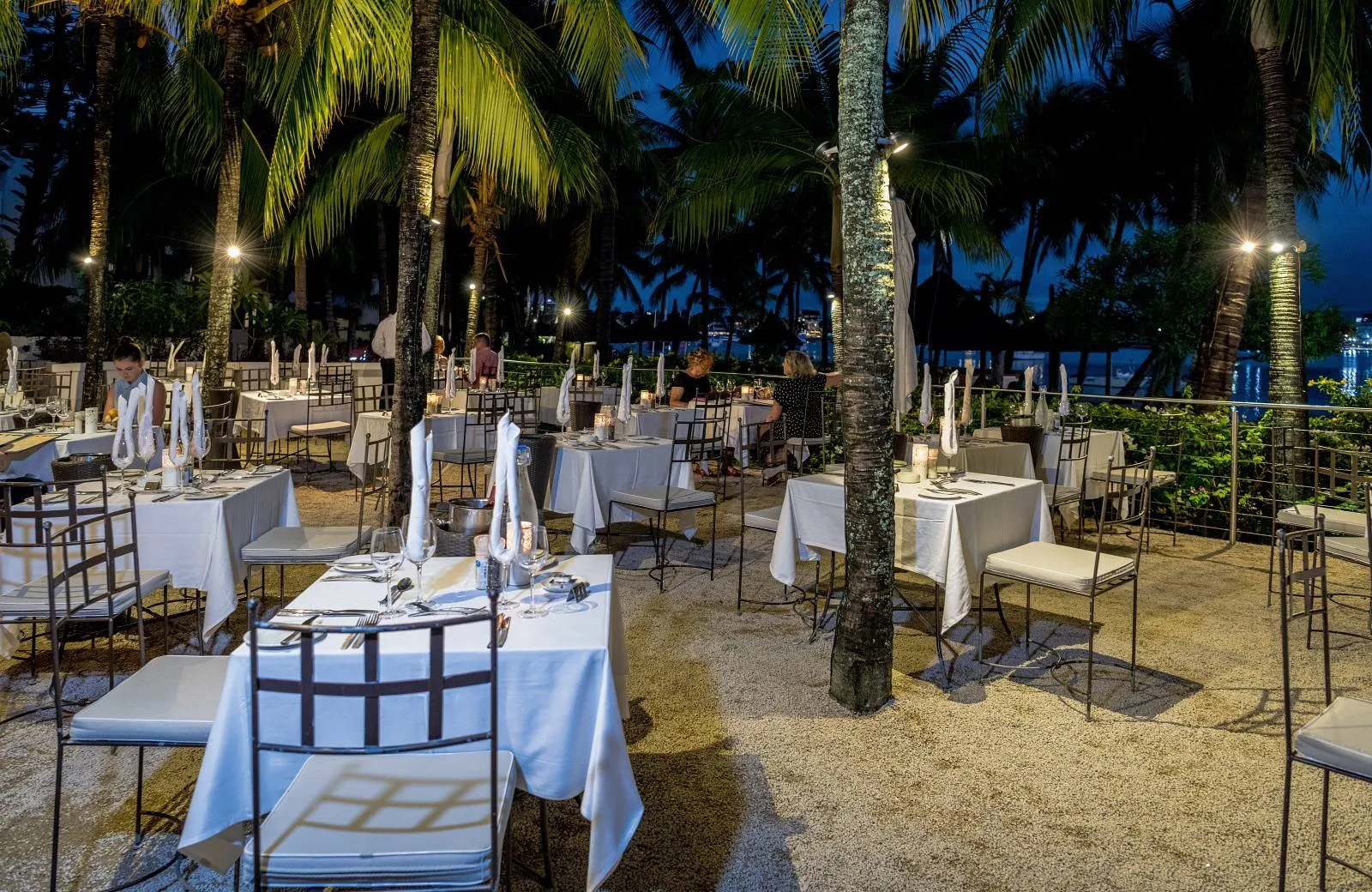 Mauricia Beachcomber Resort & Spa 4*