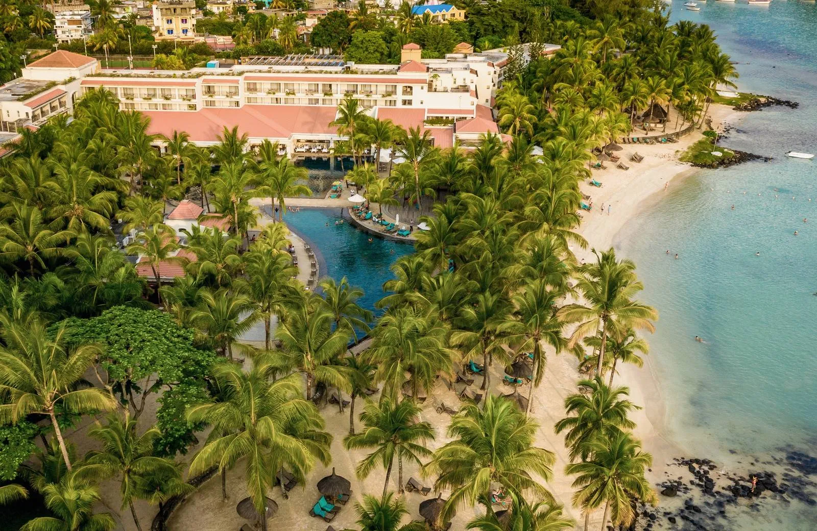 Mauricia Beachcomber Resort & Spa 4*