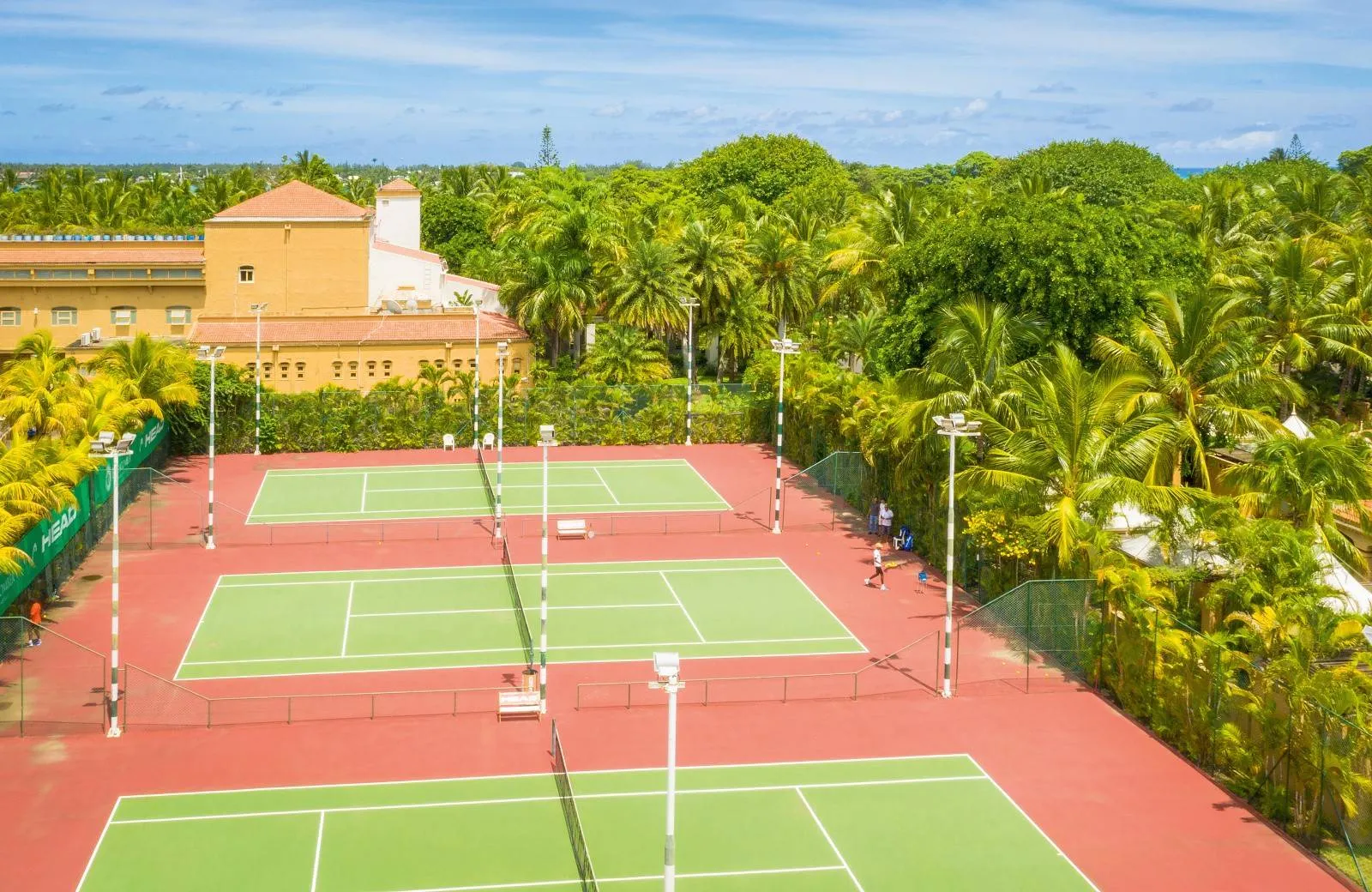 Mauricia Beachcomber Resort & Spa 4*